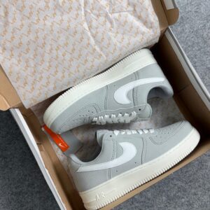 Tênis Nike Air Force  - Cinza  \ Branco