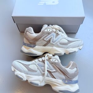 Tênis New Balance 9060  -  Couro Legitimo- Bege \ Taupe