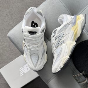Tênis New Balance 9060  -  Couro Legitimo- Branco \ Cinza