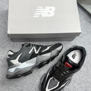 Tênis New Balance 9060  -  Couro Legitimo- Gelo \ Preto