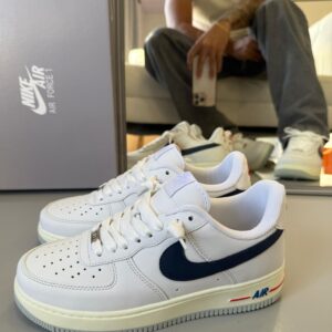 Tênis Nike Air Force One - Linha Luxo - Branco \ Azul