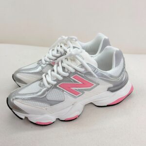 Tênis New Balance 9060  - Couro Legitimo- Prata \ Rosa