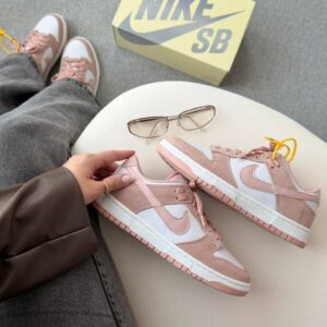 Tênis Nike Dunk Low SB- Rosa \ Branco