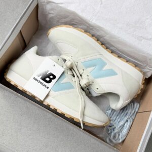 Tênis New balance 327- Off \ Azul