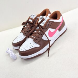 Tênis Nike Dunk Low- Branco \ Cacau \ Pink